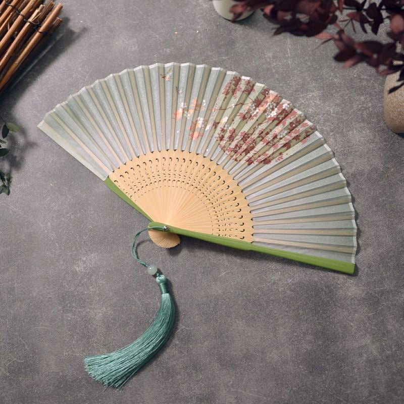 embroidered fans/folding fans