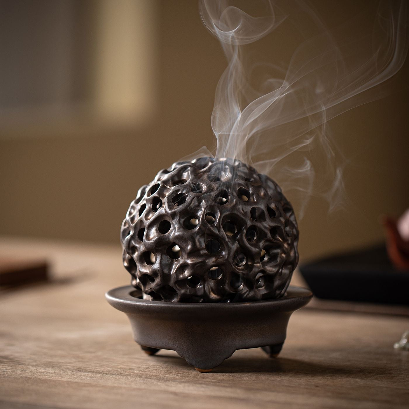 hollow-out ceramic aromatherapy set