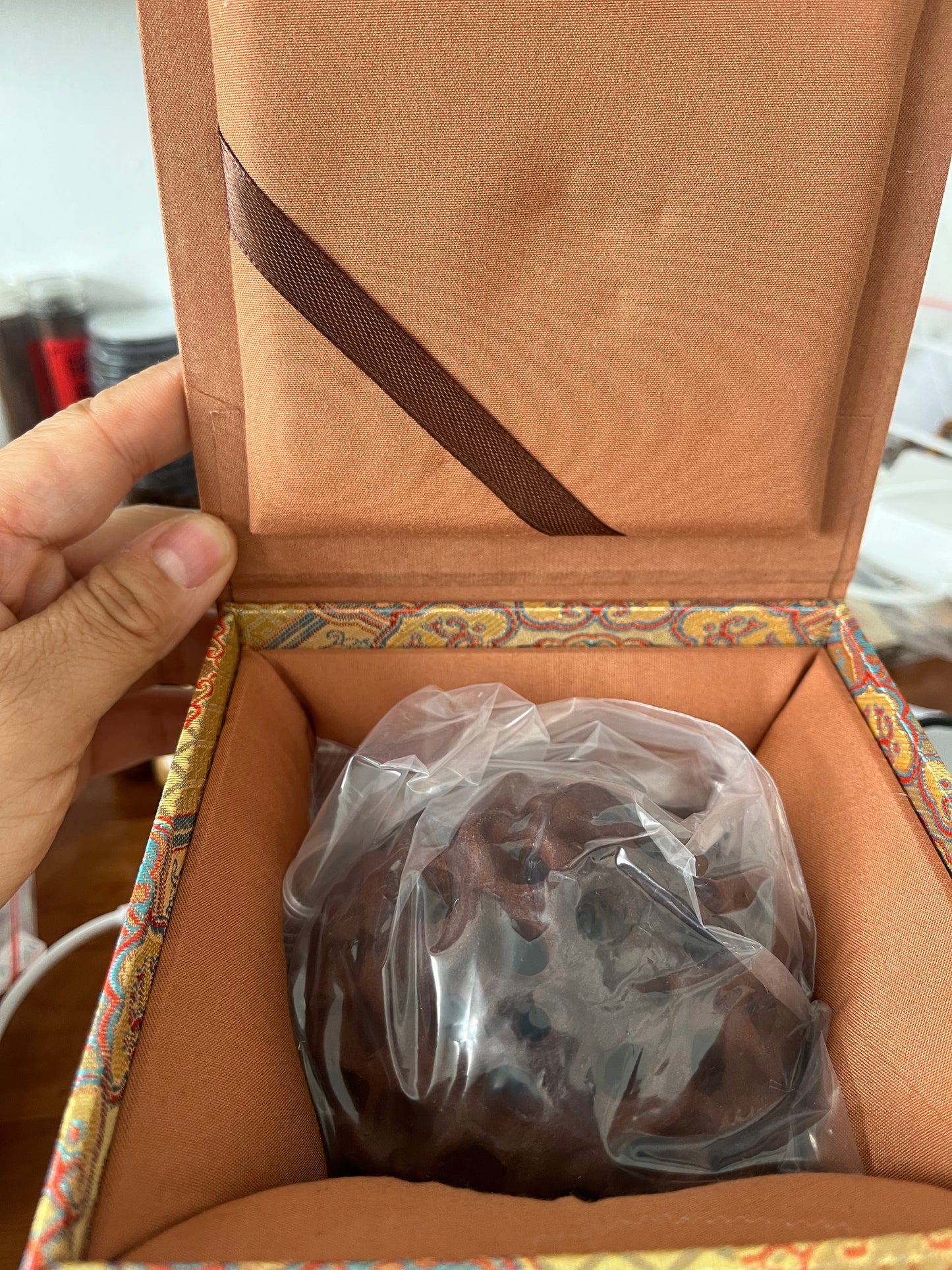 Hollow-out herbal aromatherapy burner